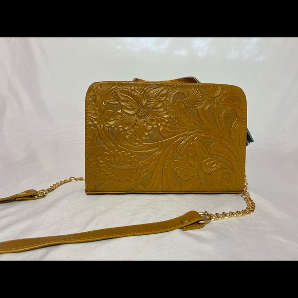 Real Leather Purse - Picture 1 of 6